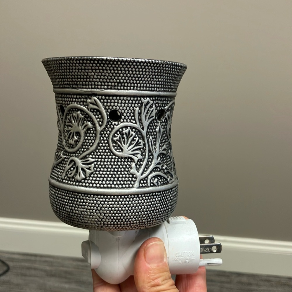 Scentsy Textured Gray EWax Warmer